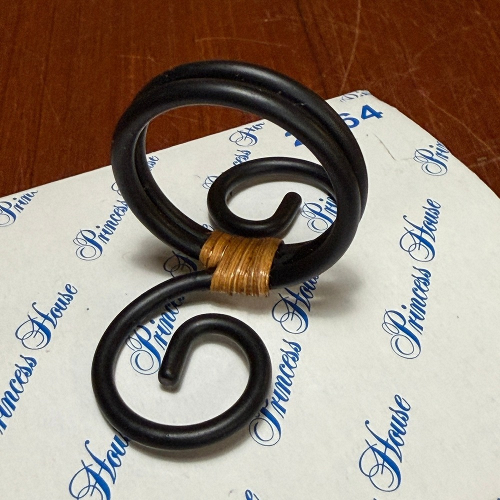 Princess House Black Metal Scroll Napkin Rings Set of 8 New Minimalist Table